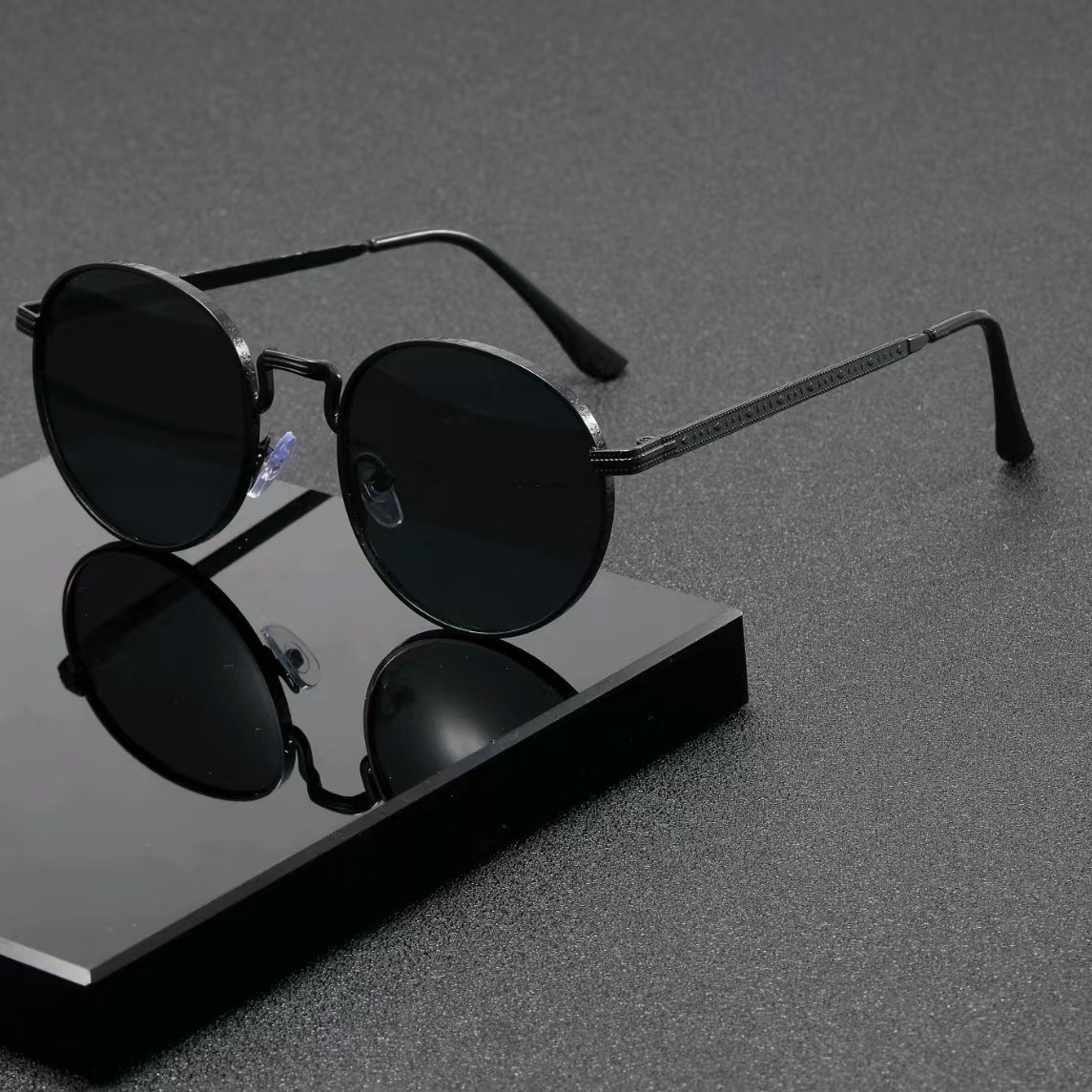 Fashion Classic Round Sunglass - Designer Sunglasses recension och pris